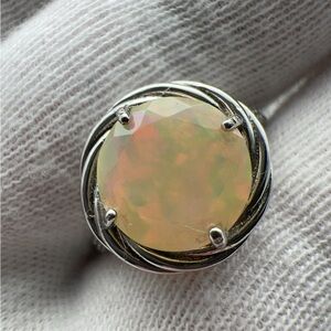 Elegant Silver and Wello Fire Opal Ring